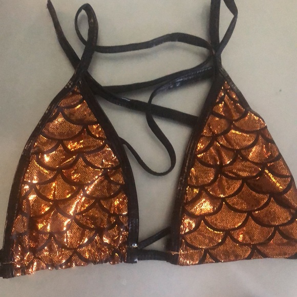 New Mermaid Scale Gold & Black Swimsuit 2 Pc Set - Picture 5 of 10